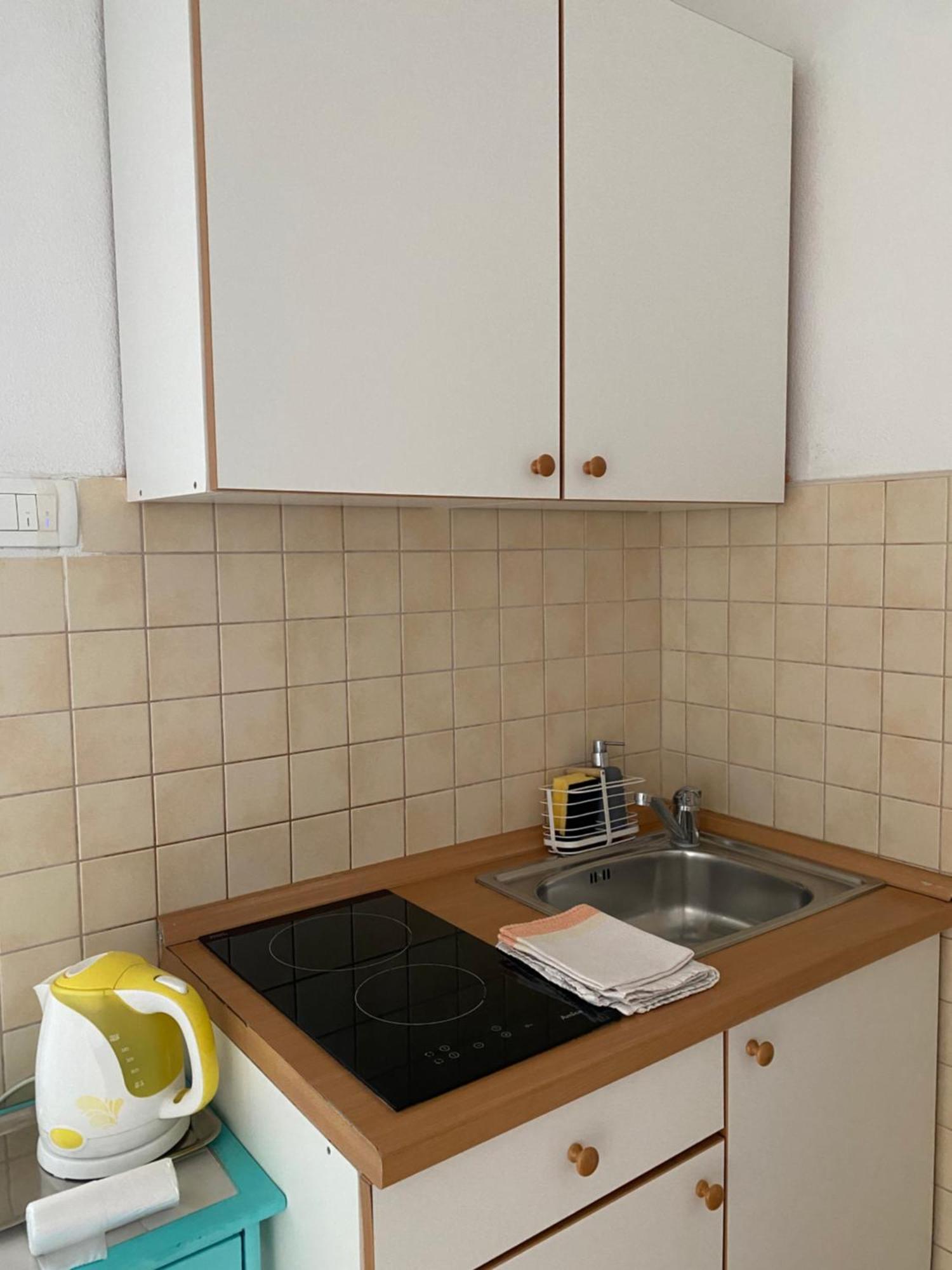 Apartmani Igor Макарска Стая снимка