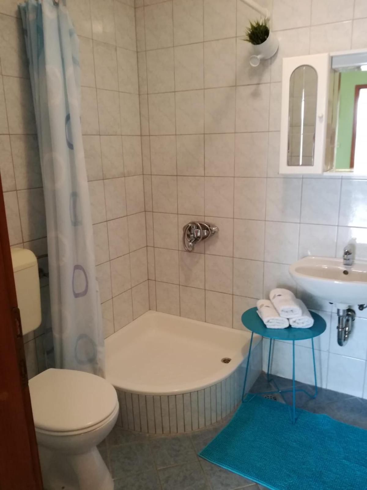 Apartmani Igor Макарска Стая снимка